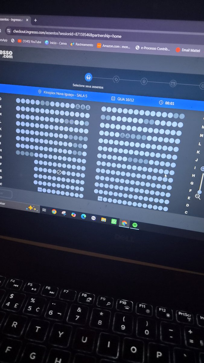 FFrankie30283's tweet photo. 1 hora tentando comprar os ingressos pra vingadores doomsday pra no fim a sala estar vazia..... https://t.co/rroAqUgFKB