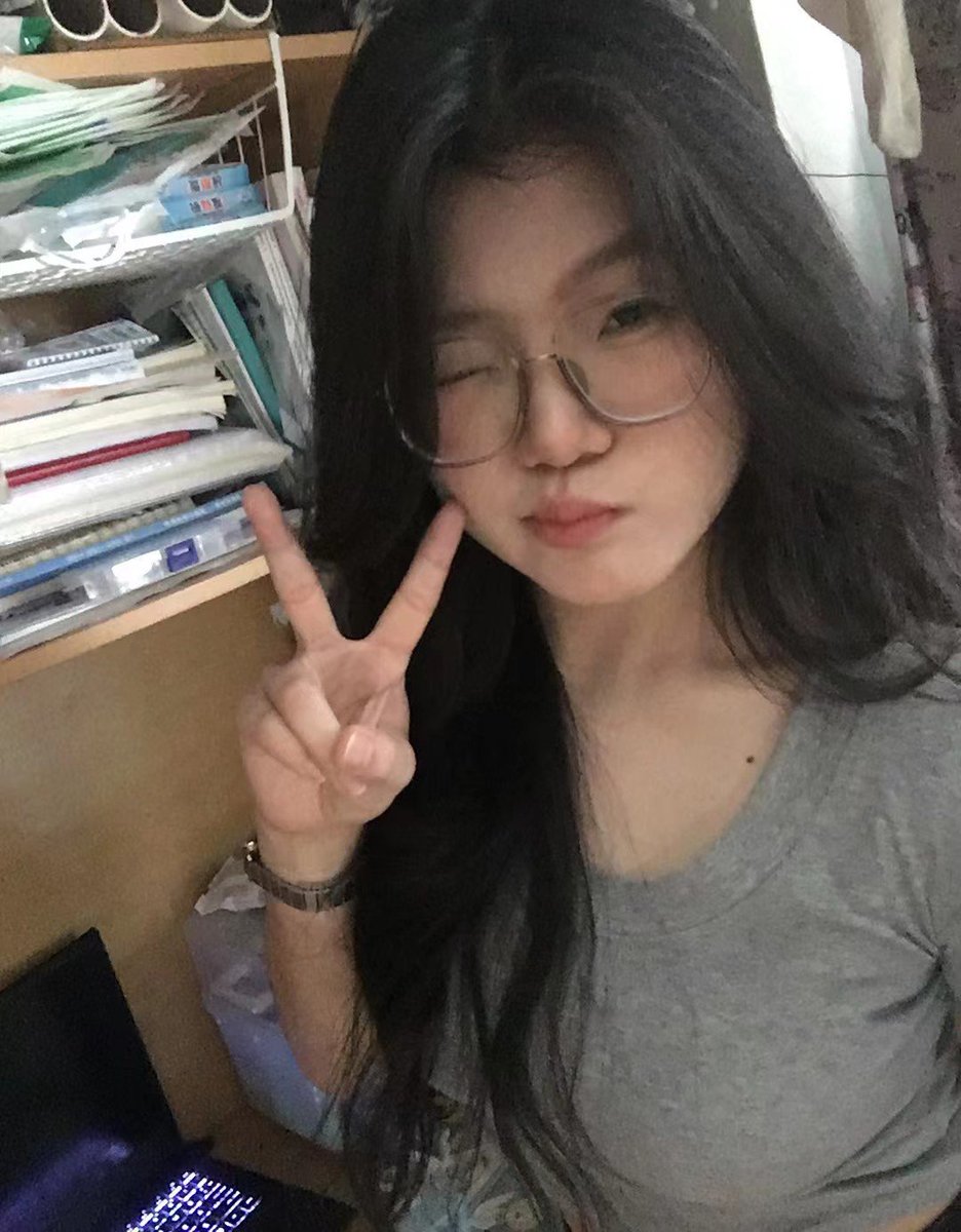 yawagenkwa's tweet photo. 把你妈打成重伤真是不好意思啦🖤～请送去急救再送过来哦～为了表达我的歉意～这次～一定把你妈打死哦🖤 医疗费自己付哦 丧葬费和保险金记得给我 谢谢🖤还要额外支付我一笔杀妈辛苦费哦🖤 #压榨  #上贡  #杀妈 #报销  #爆耍  #爆骂  #无脑  #死妈 ＃职高 ＃太妹 ＃精神小妹  ＃女大 ＃原味 ＃袜子 https://t.co/LolhGQm9Vd
