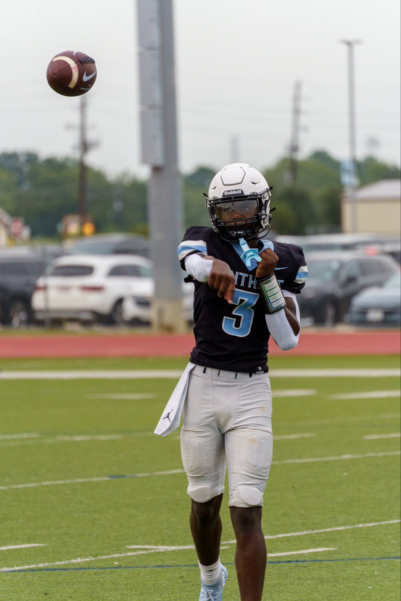 JJ_JohnsonJr's tweet photo. WEEK 5 RECAP 🏈

10/12 passing✅
250+ PASS YDS‼️
3 PASS TD🔥
48–13 WIN

4–1 on the season.
Keep working. 🐾

#PaetowFootball #TXHSFB #ClassOf2030 https://t.co/5LWCp225aN