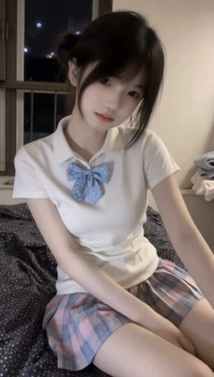jenna34qi8's tweet photo. 新鲜出炉！

刚拍形体课照，有人评锐吗？  

是粉哒！！看完不许瞎说🫣 https://t.co/mSG0ULFvYx
