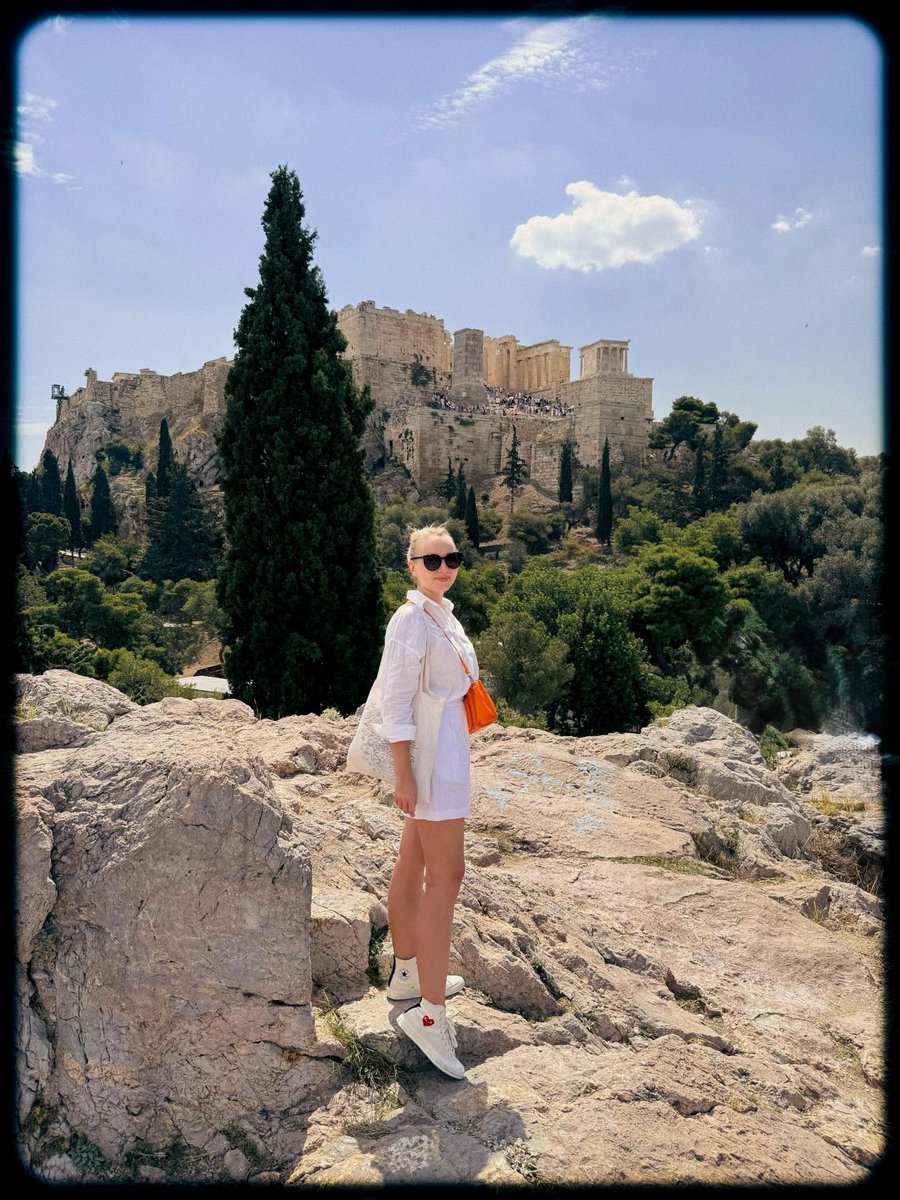 SparkleRob3app's tweet photo. 🩵🧿🏛️ https://t.co/uPwYKBSKjT