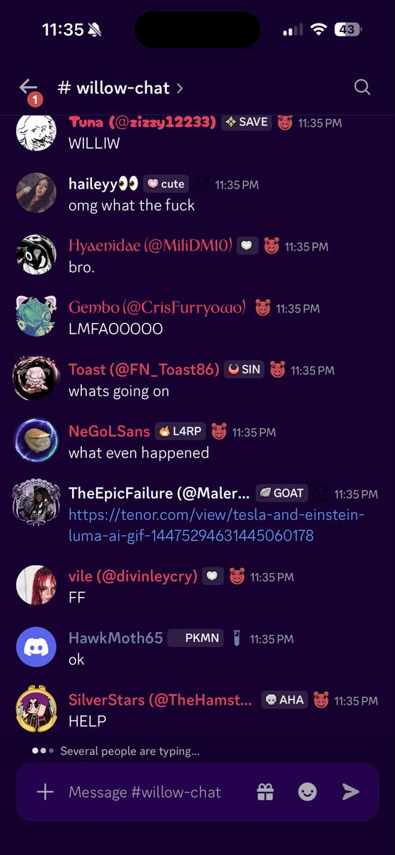 ParaToon's tweet photo. @MiniToonfan99 watching my server fall yet again 💔💔💔 https://t.co/dzRWVqYtoh