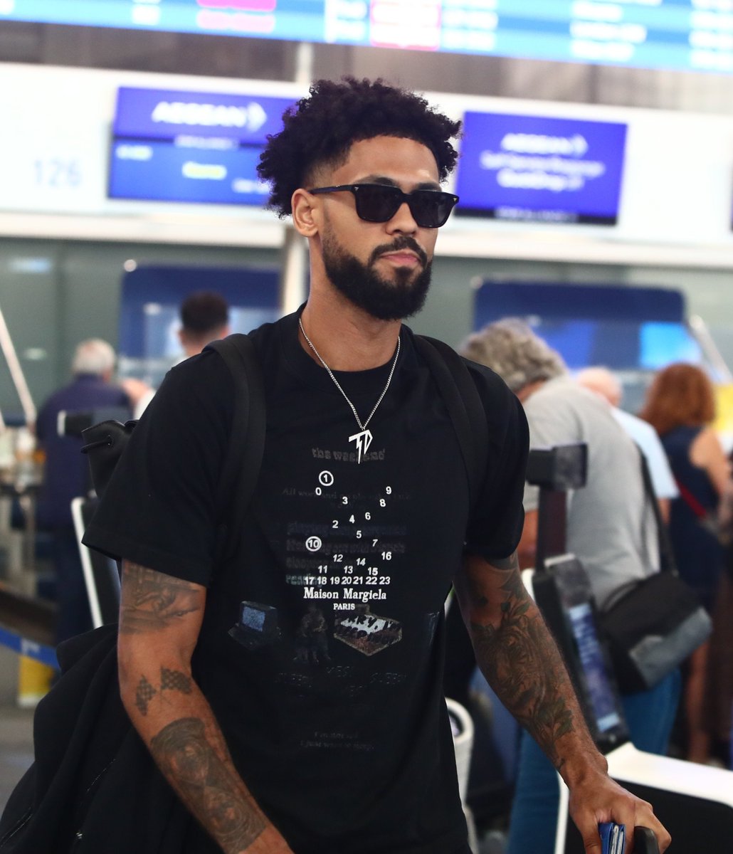 getready77's tweet photo. Στυλαρα🧿 εκτός από όλα τα άλλα✔️ #OlympiacosBC https://t.co/6HIyiYMm9u