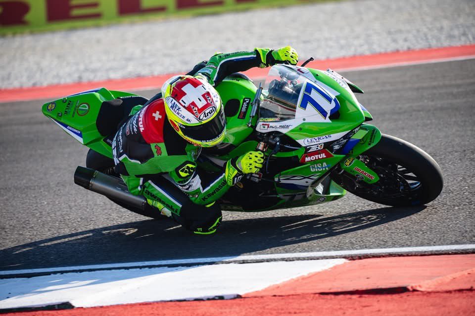 accossato's tweet photo. 🏆 TWO RACES. TWO WINS. ACCOSSATO ON BOARD! 🔥
Jeremy Alcoba &amp; Puccetti Kawasaki conquer Cremona WorldSSP! 🇮🇹

Winning technology:
🔴 Accossato Brake Master Cylinder
🔴 Remote Brake Adjuster
🔴 Accossato Clutch Control

Born to race. Built to win! 🏁
#AccossatoRacing #WorldSSP https://t.co/dUriSnDbSJ