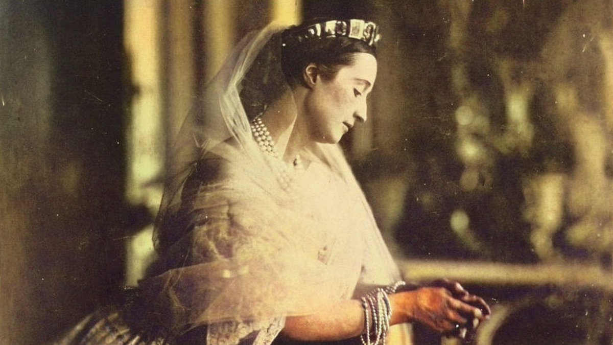 rtve's tweet photo. Eugenia de Montijo, emperatriz española de los franceses.

👑Se cumplen 200 años del nacimiento de esta granadina de enorme proyección política y cultural desde el trono imperial de Francia.

https://t.co/iBIR6od1zy https://t.co/l26s0cgvwh