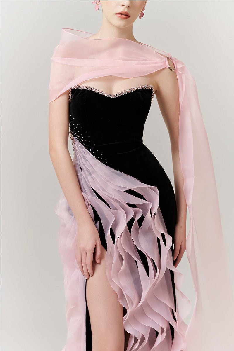vogueishgirl's tweet photo. So stunning https://t.co/2eFJAV2yzK