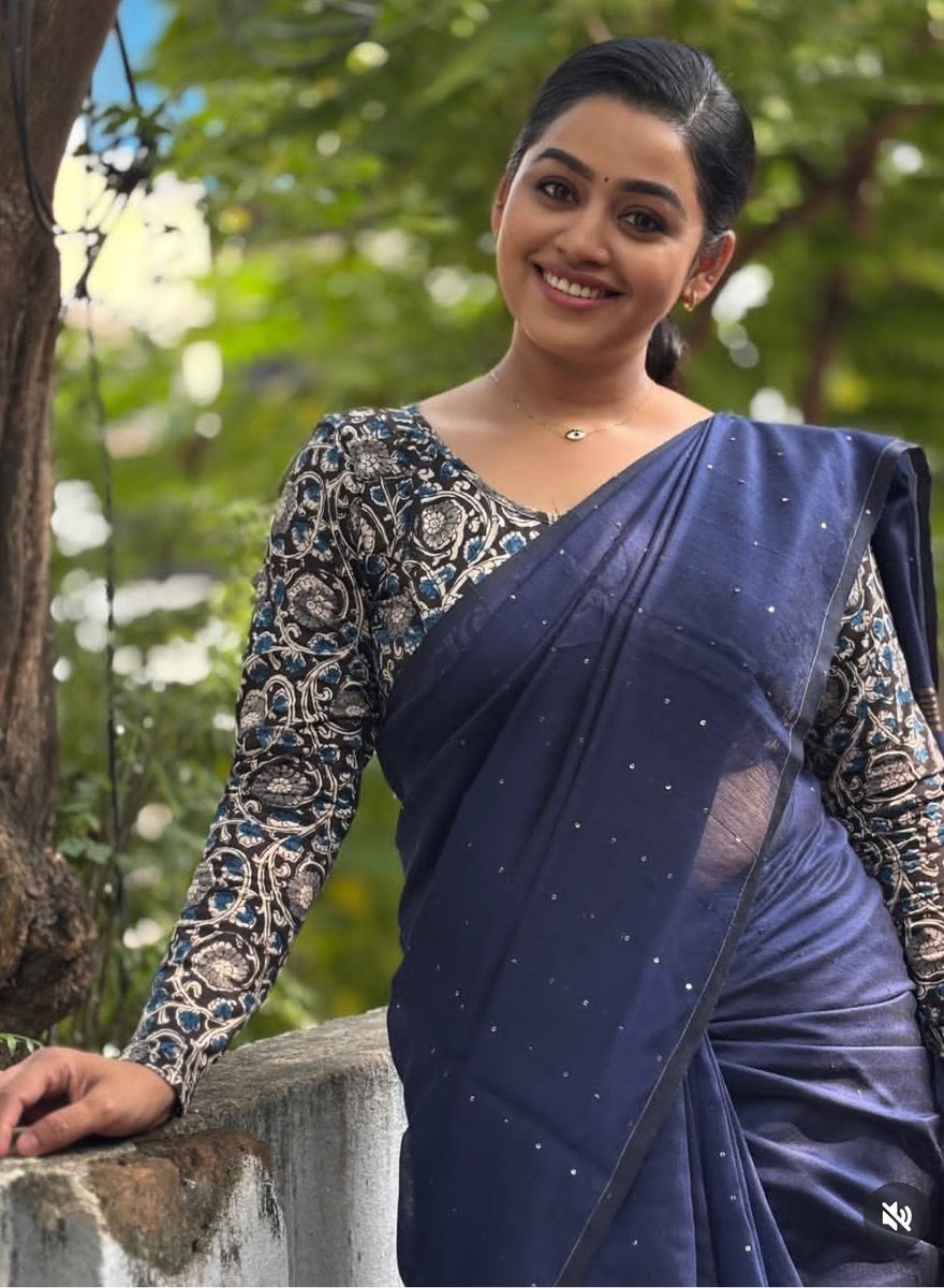 TamilCouple2's tweet photo. https://t.co/FSinUjz0oi