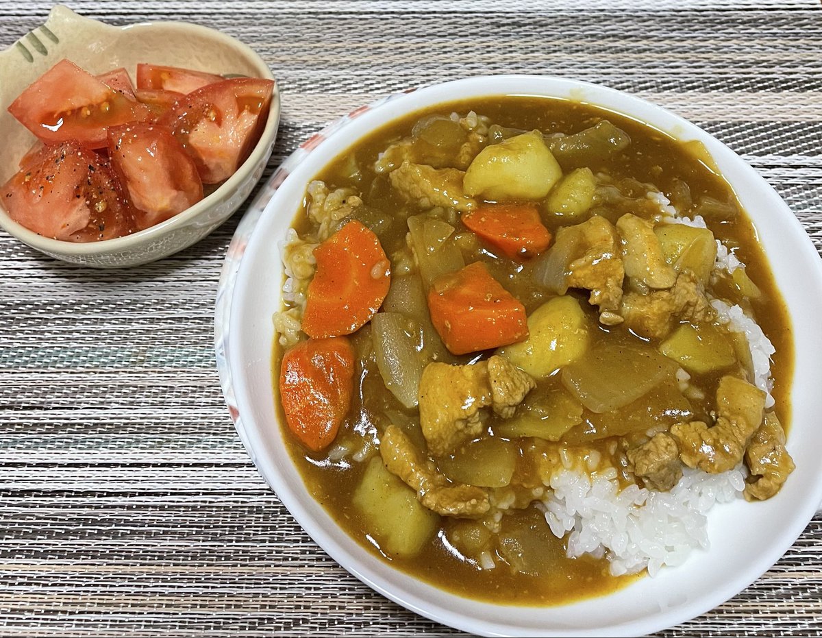kaosako0504's tweet photo. 久しぶりにカレー🍛作ったよんっ♡😊

サッカー⚽️見よう⊂(^・^)⊃
がんばれ日本⚽️‼️💪 https://t.co/Esa2JMvfSF
