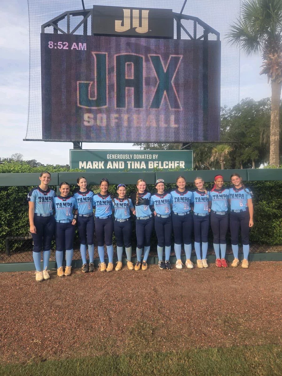 T_Mustangs_2030's tweet photo. An amazing way to get 1% better!! Thank you @JAX_Softball  and @JAXCoachE for a great team camp! The girls competed and loved every second of it! Growing as a team and organization @TampaMustangs https://t.co/OvZuPcFdDM