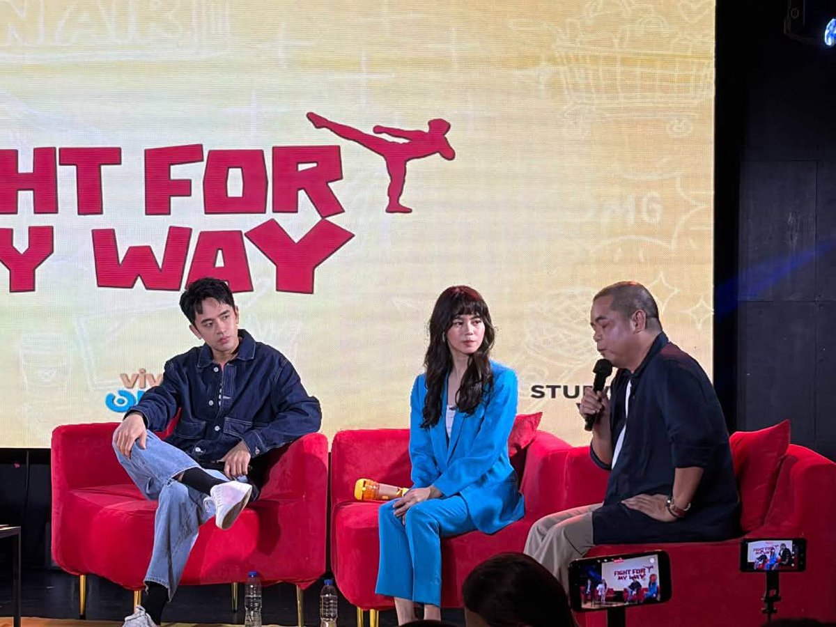 PhilippineStar's tweet photo. Ashtine Olviga and David Licauco are set to headline the local adaptation of the K-drama series “Fight for My Way.”

Park Seo-joon and Kim Ji-won originally portrayed Dong-man and Ae-ra in the South Korean series.

Coming to Viva One on November 20, the series is directed by Crisanto B. Aquino.

McCoy de Leon and Aubrey Caraan also star in the series. | @charmiepagulong /The Philippine STAR