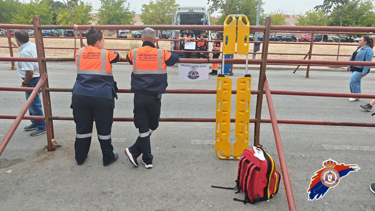 ProteSanse's tweet photo. 🐂☁️ Lunes por la mañana y nosotros ya estamos en marcha.

Esta mañana estamos cubriendo los encierros de Velilla de San Antonio con una de nuestras dotaciones 🚑

¡Seguimos de ruta! 🧡

#ProteSanse https://t.co/h0TrshQbo0