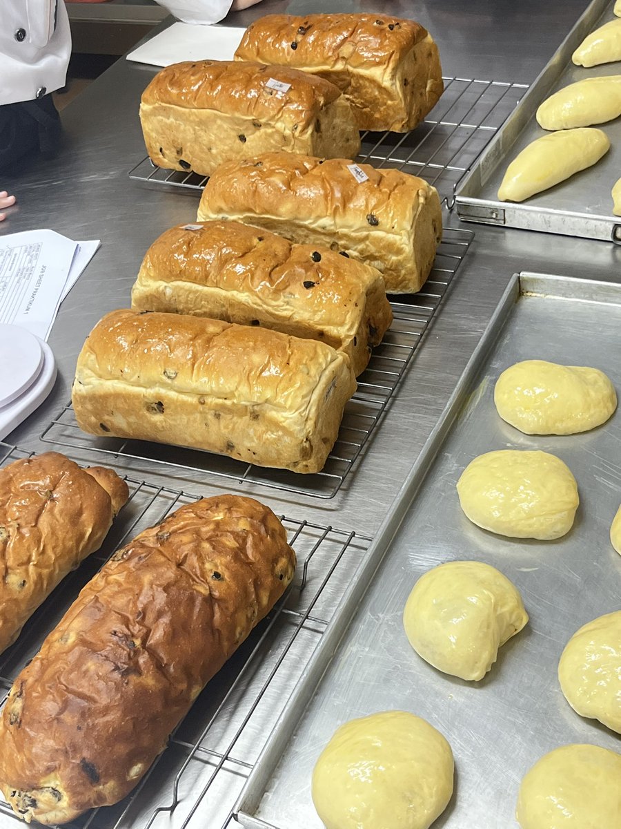 heeseungciputat's tweet photo. #everbaking #evermasak #everkeren https://t.co/dOAQk0ZnLj