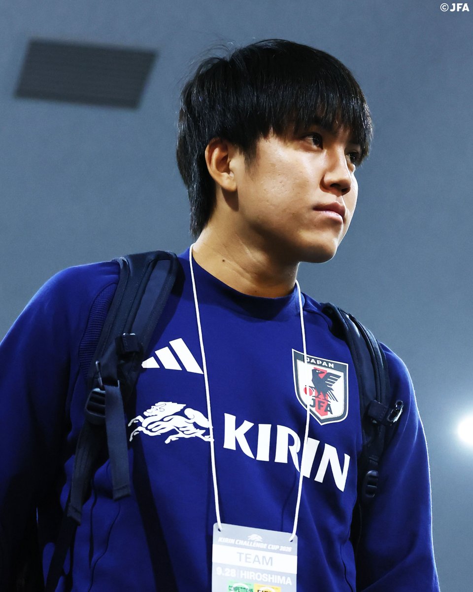 jfa_samuraiblue's tweet photo. キックオフまで...
あと45分⏳

スタジアムに到着した #SAMURAIBLUE 📸

🏆キリンチャレンジカップ2026
🗓9.28(月) ⌚️19:25(予定)
🆚ベネズエラ代表🇻🇪
🏟エディオンピースウイング広島(広島)

今夜７時～ 地上波日テレ系＆TVerで生中継❗ ※一部地域除く
試合前練習をライブ配信中!!
▶ https://t.co/he4vNrW4xZ
📱DAZNライブ配信

#サッカー日本代表