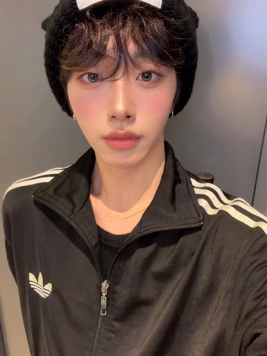 km5799's tweet photo. 키리 왜 이렇게 귀여워ㅠㅠ

혹시 대만 팬이 있을까요?😻
有喜歡Kiri的台灣人嗎🥺
或者是說中文的姐妹，好想找人一起聊天啊啊啊
#키리 #라인업 #라인업키리 https://t.co/buLlnLPTHW
