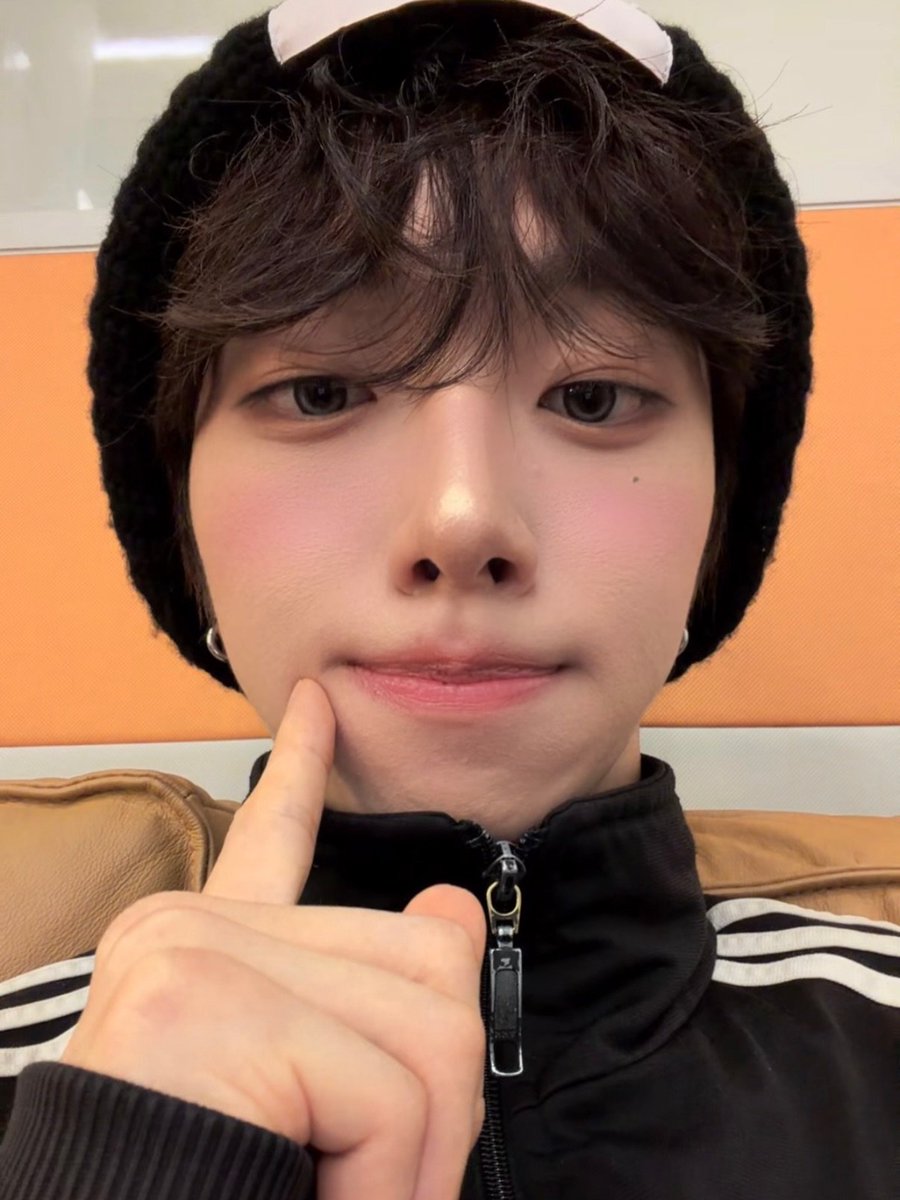 km5799's tweet photo. 키리 왜 이렇게 귀여워ㅠㅠ

혹시 대만 팬이 있을까요?😻
有喜歡Kiri的台灣人嗎🥺
或者是說中文的姐妹，好想找人一起聊天啊啊啊
#키리 #라인업 #라인업키리 https://t.co/buLlnLPTHW