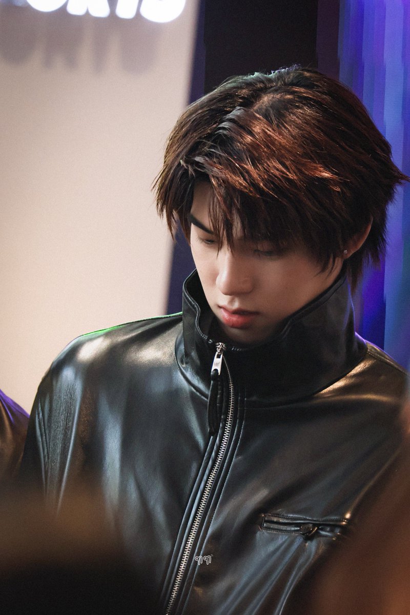 Jptt__'s tweet photo. —280926—
           พี่เท่หรือไม่￼￼🐶😎

TTP AT CROCS CTW

#CrocsthxTeeTeePor 
#twnpich https://t.co/SFBCcVkwMG