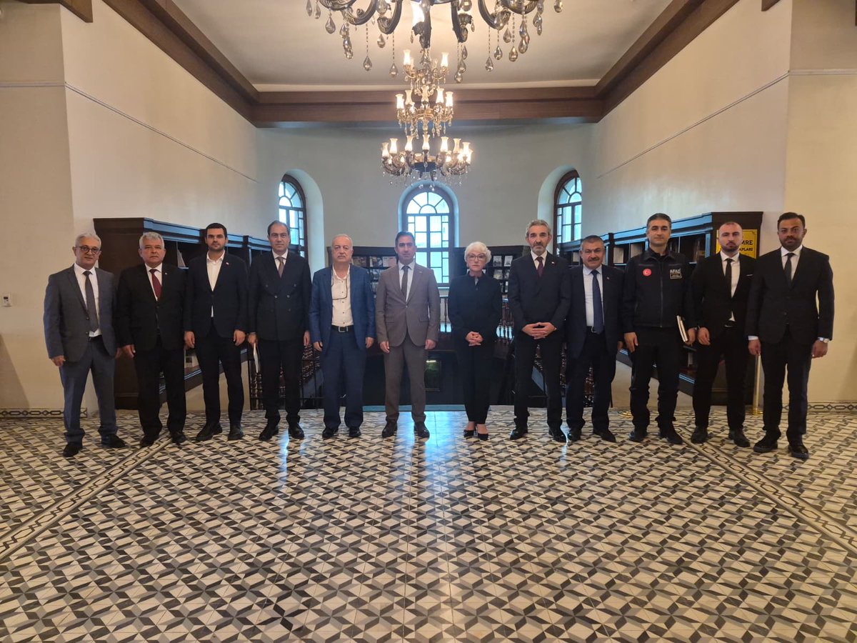 KentKonseyi38's tweet photo. Kayseri Kent Konseyi Başkanımız Doç. Dr. Mehmet Sena Kösedağ’ın başkanlığında, yeni dönemin ilk Yürütme Kurulu toplantısı gerçekleştirildi.

https://t.co/IRu920KKAe https://t.co/gaaj53F4LI