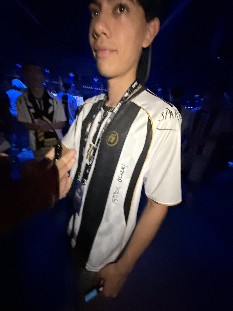 ArtexClip's tweet photo. @larsgraphic @HvKGGs @pixiefnbr @SwizzY281 @wazzth @ZetFarYT AURA MAX 😂

NO PROBLEM FOR THE DEDICATION @larsgraphic 😂 https://t.co/IUld3Wo7ki
