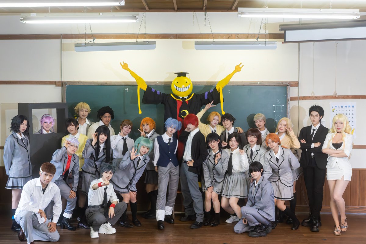 CTyza4's tweet photo. 【#Cosplay 】

◤◢◤◢  3年E組   ◤◢◤◢

#3年E組卒アル併せ0829 https://t.co/dEgT5DaC4V