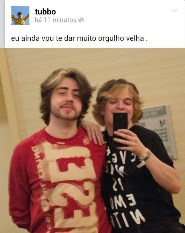 JoiaDaLua's tweet photo. Tubbo quase recebendo o título de ministro das relações internacionais https://t.co/hwiuZvYL3B