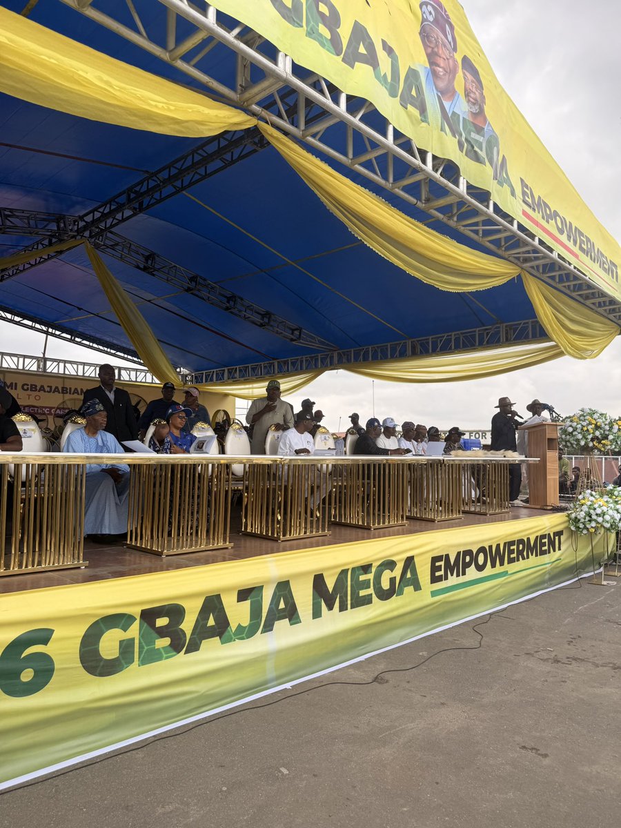 MObanikoro's tweet photo. I joined @drobafemihamzat and other dignitaries at the Gbaja Mega Campaign Rally and Empowerment at the National Stadium, Surulere, Lagos.

Events like this highlight the importance of strong grassroots structures and the collective efforts of people who believe in Lagos. https://t.co/wBRTBcZbif
