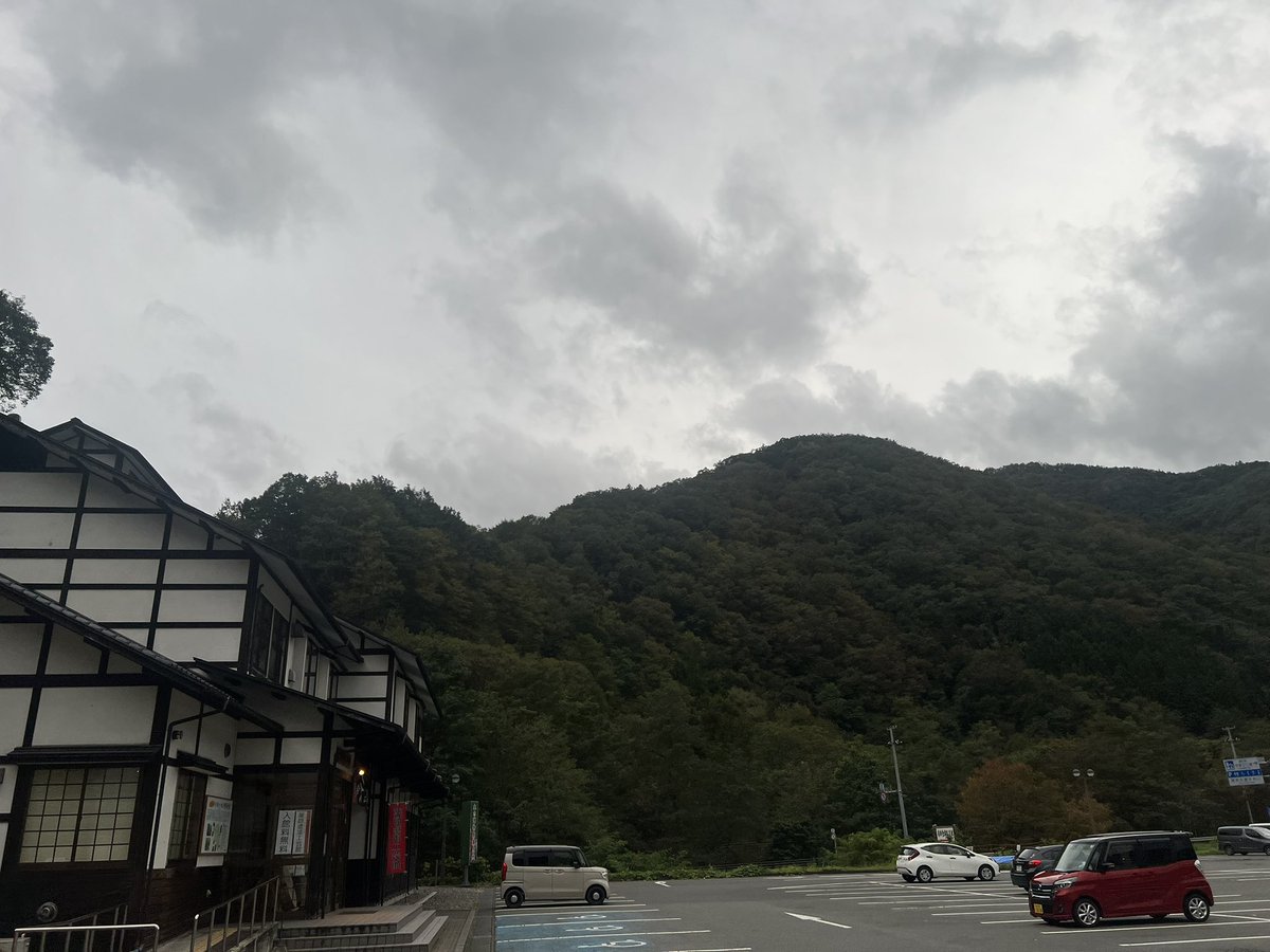 chiduko916's tweet photo. 岩手県盛岡市を朝出て、バスで宮古市へ。3・11で被災し台風10号被害もあった。千葉や熊本のニュースに胸を痛めつつ、気候危機、災害と開発について。消費税は質問も沢山。　＃落合久三　市議から「応援はするけど入党は、、」と言われるとの質問に答え、 意中の人？お二人に仲間になってもらいました！ https://t.co/zf6oHQdjZp
