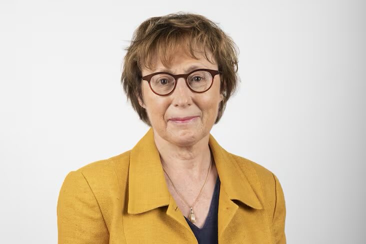 DamienObrador's tweet photo. La femme qui a violemment bousculé @diaz_edwige hier soir, après l’annonce des résultats est Marie-Claude Noël :

➡️ Ancienne élue EELV de Bordeaux
➡️ Ancienne vice-présidente de Bordeaux Métropole, chargée de la stratégie urbaine et du PLU. https://t.co/iyiStU2hyJ