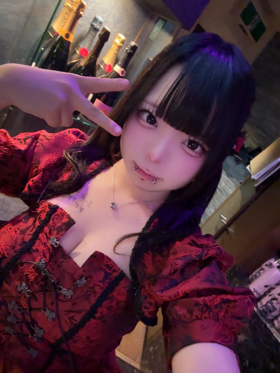 Furan_222's tweet photo. おきゅいーん！

#コンカフェ #コンカフェ嬢 #赤羽 #赤羽コンカフェ #自撮り界隈 #地雷 #地雷系 #地雷系女子 https://t.co/jp29W51cMi