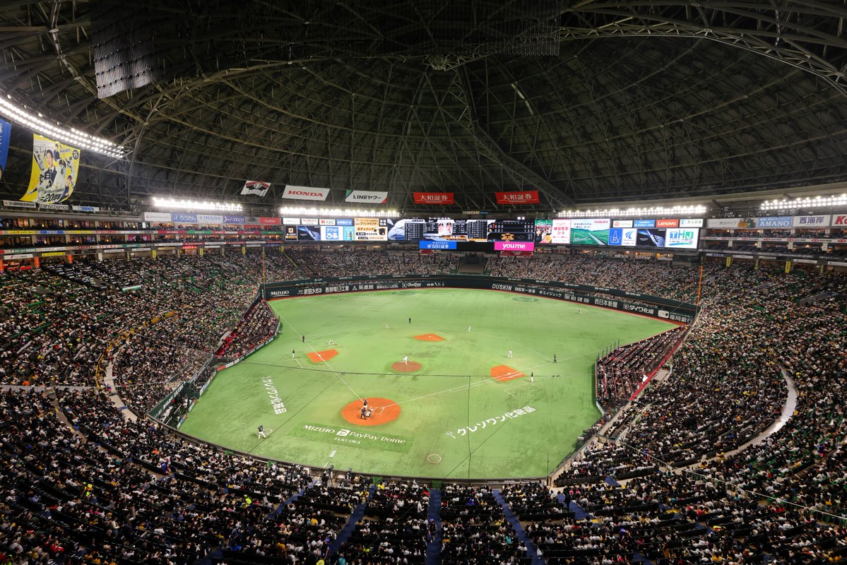 MonsterEnergyJP's tweet photo. Congrats @HAWKS_official 🏆
優勝記念キャンペーンをX限定で開催⚾️✨️

『2026 パーソル クライマックスシリーズ パ ファイナルステージ 第2戦』をスーパーボックスで観戦できるVIP体験をプレゼント😎
📍みずほPayPayドーム福岡

応募方法🤘
@MonsterEnergyJP フォロー＆本投稿をリポストするだけ👌 https://t.co/ldlj32uIch