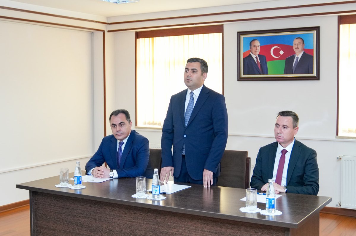 nmrnumayendelik's tweet photo. Sentyabrın 28-də Naxçıvan Muxtar Respublikasının təhsil naziri Ovni Mehbalı oğlu Muradov kollektivə təqdim edilib.
https://t.co/fnCJBtJEVX https://t.co/4aEZeQF0pU