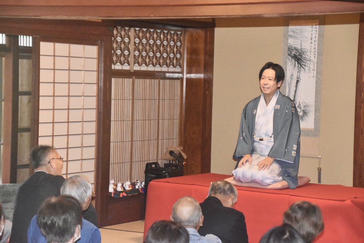 houki_t's tweet photo. 中能登古民家･町並み保存の会さん主催で中能登町 古民家「みおやの里」にて落語会を開催して頂きました
落語会にはもってこいの雰囲気
機会があればまたやらせて頂きたいなぁ
多くのお客様にお越し頂きありがとうございました https://t.co/FF0ZD8z7PP