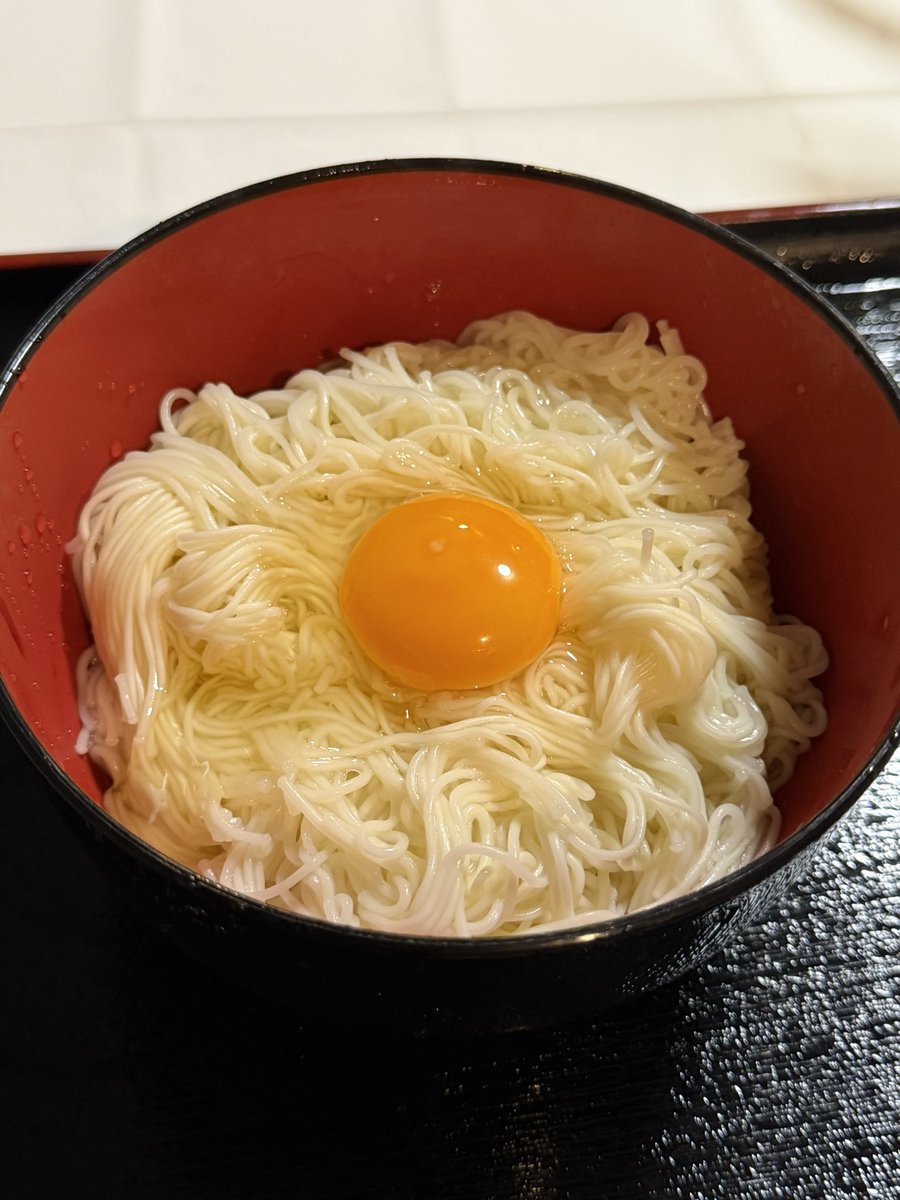 arai_358's tweet photo. 雨で体調わるくてしぬ
とりまにゅうめん食べる https://t.co/3qx45vAHoD