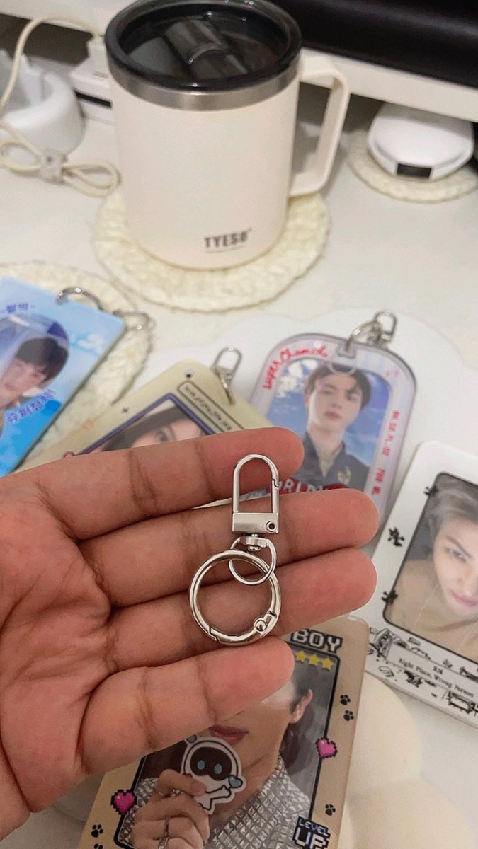 joyjinist's tweet photo. finally found the perfect keyring for my pocahols 🥹

goodbye ballchains 🫡 https://t.co/ZaIimvCEMl