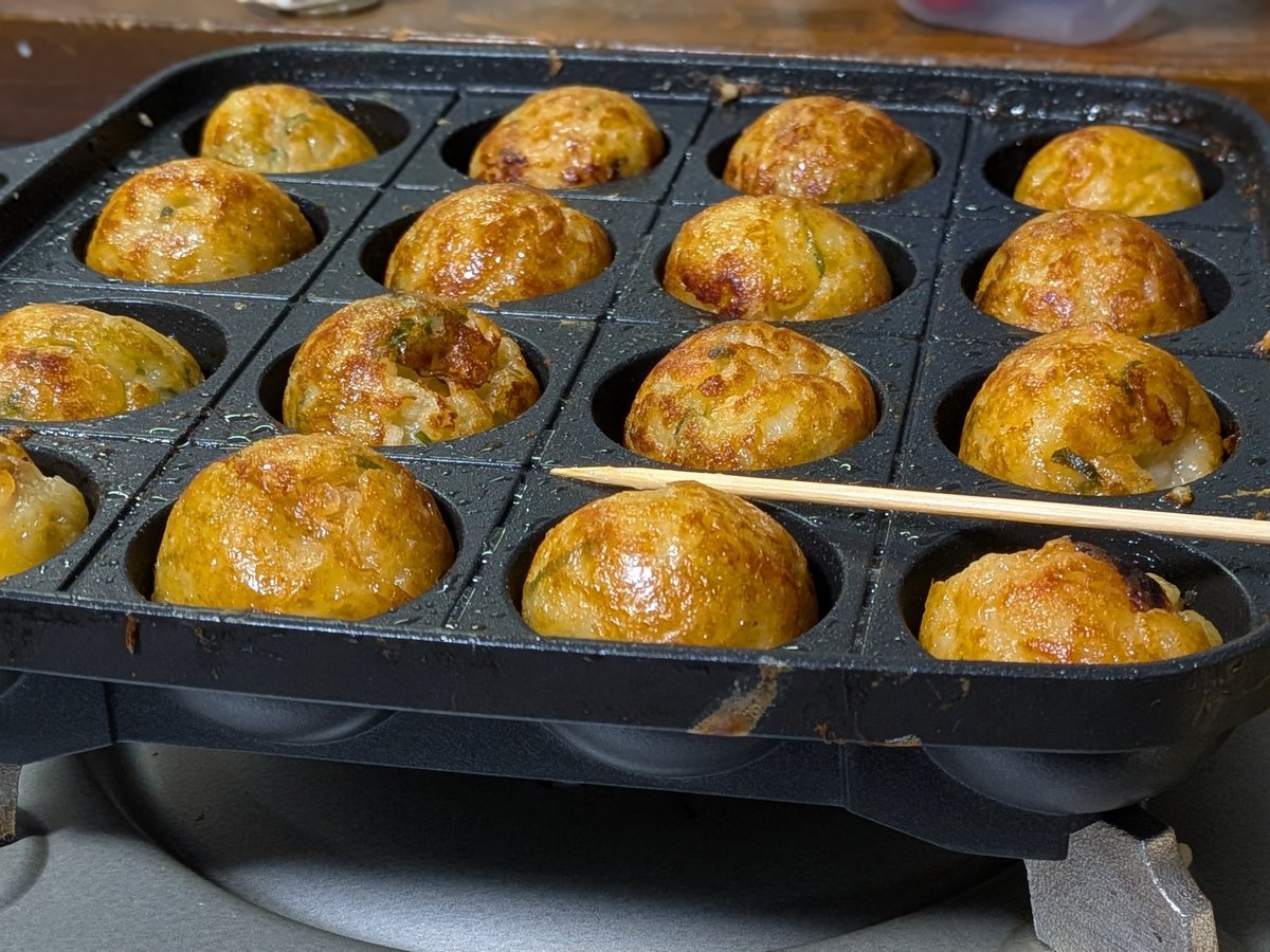 neguteru's tweet photo. たこ焼き作んのうますぎるわ飯テロしたろ＾ https://t.co/9vP4GW9DJj