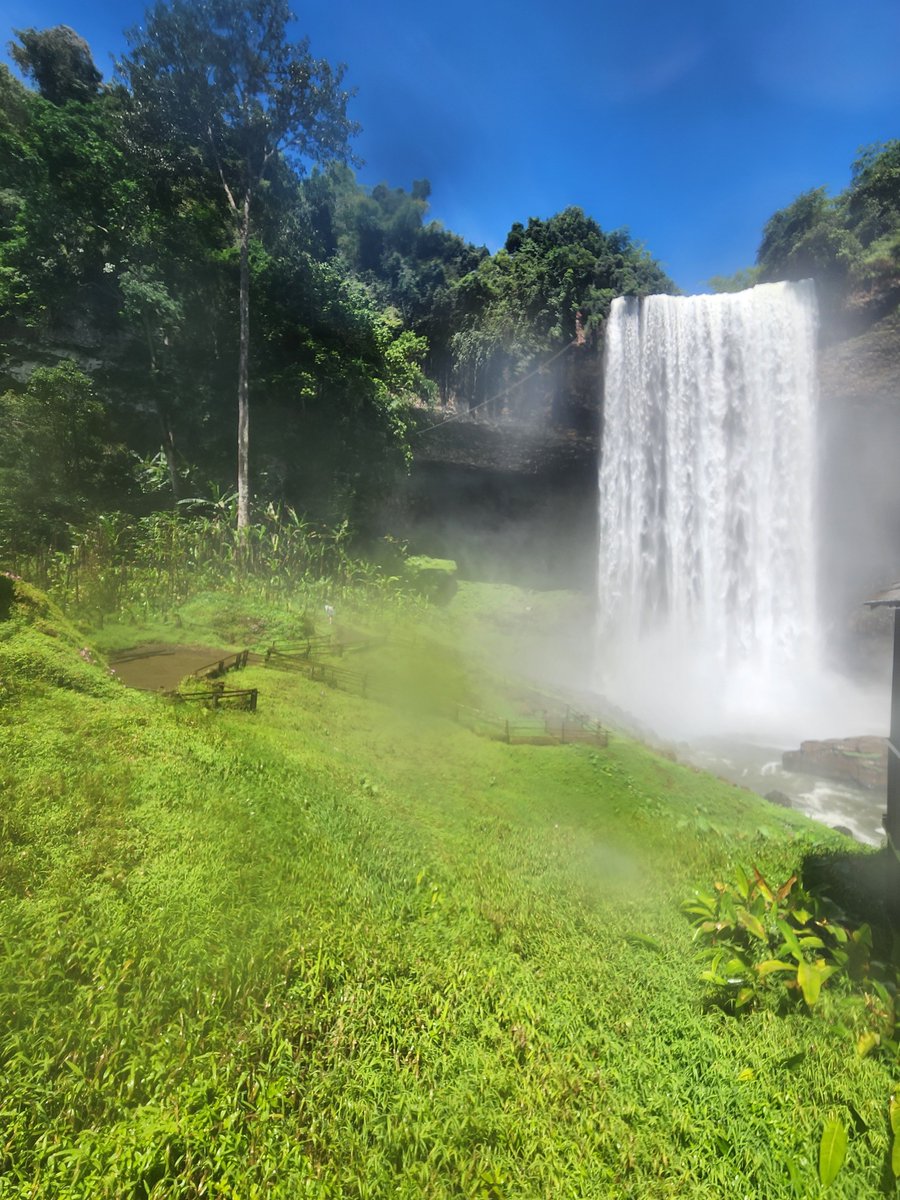 KITTISA54097609's tweet photo. Tad Tayicseua Waterfall https://t.co/ts3jEOZBWs
