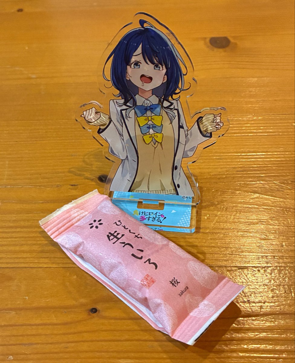 amamori_takibi's tweet photo. 桜は花なのでういろうの桜は野菜判定になります
だから太らないんだよ八奈見さん
＃マケイン https://t.co/z6gVstWIg1