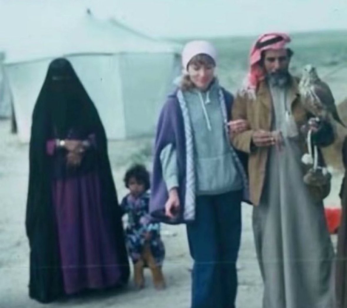 t7dtl's tweet photo. .#_بلا_ 
#٢٠٣٠_بلا_نقاب 
#no_more_niqab 
#بلا_ن https://t.co/XKyVSUfZgY