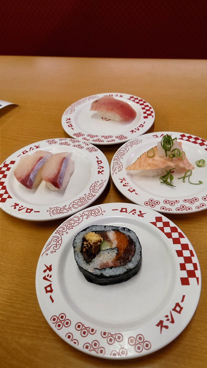 Ken66154991's tweet photo. スシロー🍣
今日の巻物は端っこじゃ無かった︎︎👍 https://t.co/TQBIVQu3Nz