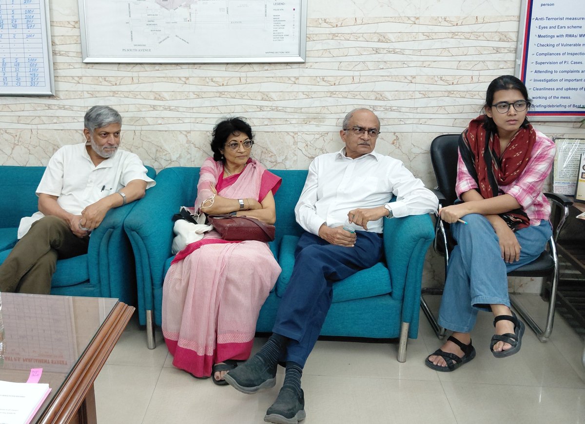 neha_aisa's tweet photo. At Parliament Street PS to give an intimation for the 2nd October protest at Jantar Mantar.

Gyanesh Must Go! 
Halt SIR! https://t.co/zwObfyPzdh