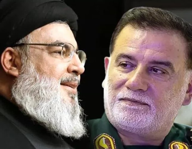 SafaviSare's tweet photo. در سالروز شه‌.ادت این دو فرمانده‌ی مقاومت یادی کنیم از رهبر انقلاب که فرمودند: #سید_مقاومت یک راه و مکتب بود.
راه این دو شه.ید تا سرمنزل مقصود ادامه خواهد یافت. 
#أنا_علی_العهد https://t.co/4nJGDwZrWu