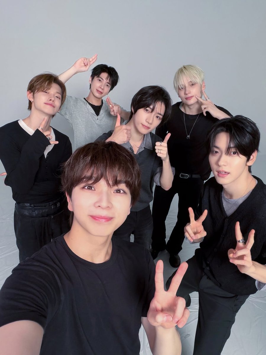TXTintl_twt's tweet photo. INSTAGRAM UPDATE 📷

@/shiozakidaichi0911_milk (Daichi Shiozaki)

💬わーーお！ みんなでナンジャモンジャしました🤭

Translation: Wow! We all played Nanjamonja together 🤭 

🔗https://t.co/3gRhThyTW0

#TOMORROW_X_TOGETHER 
#MILK https://t.co/XeT9DTs3PN