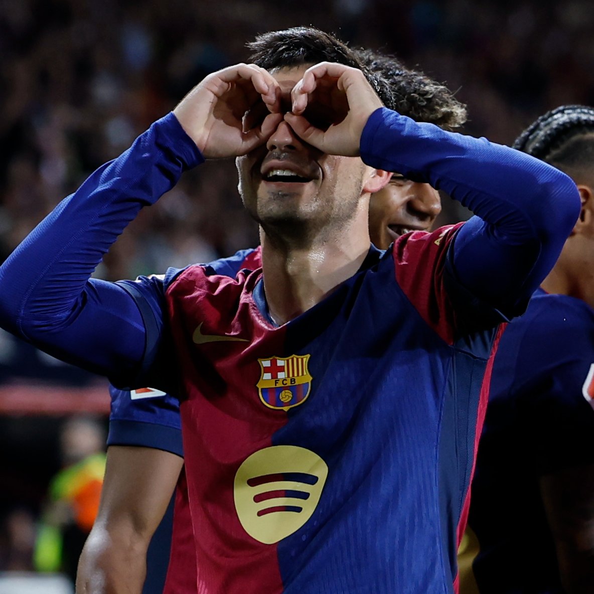 LaLiga's tweet photo. ¿@neymarjr o @Pedri? 🤔👓

@FCBarcelona_es | #LALIGAEASPORTS https://t.co/VYlR9fhFw8