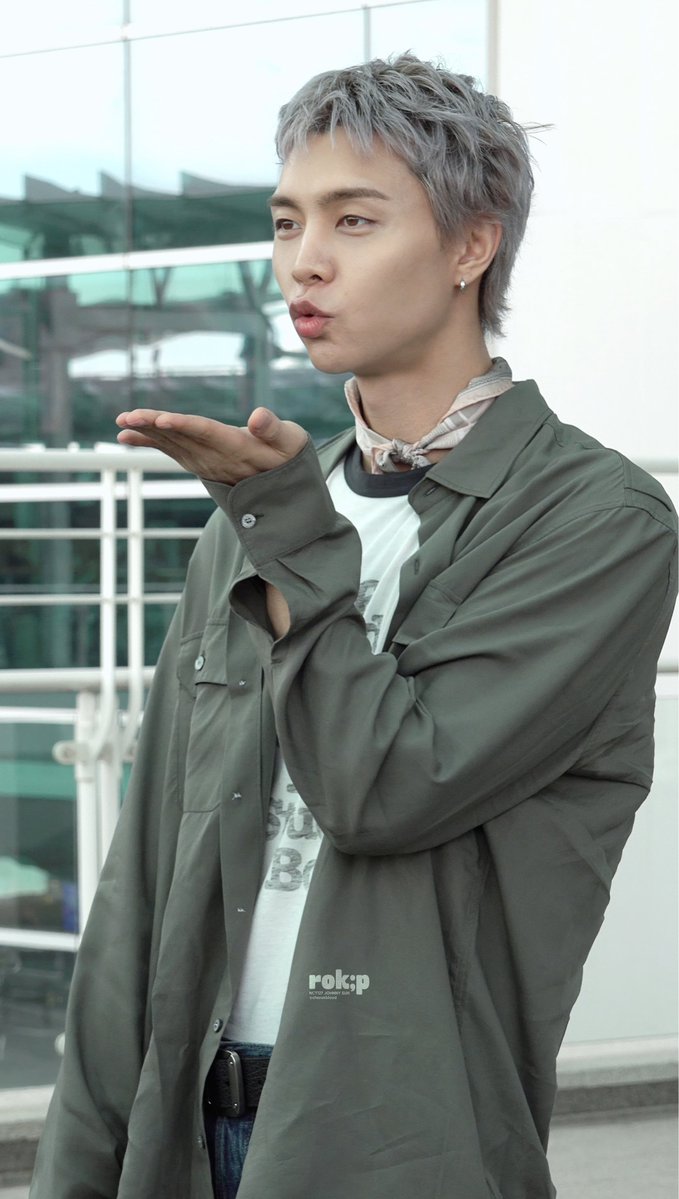 chorokblood's tweet photo. 츄츄캣 😽

JOHNNY SUH ILLUMINE LA PFW  

260928 ICN 쟈니 #JOHNNY #쟈니 #JOHNNYSUH  #AcneStudiosXJohnnySuh #AcneStudios
@acnestudios https://t.co/YdirAtze47