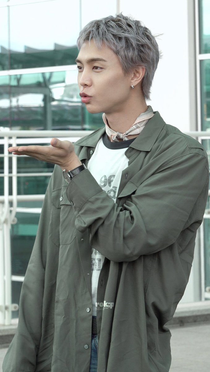 chorokblood's tweet photo. 츄츄캣 😽

JOHNNY SUH ILLUMINE LA PFW  

260928 ICN 쟈니 #JOHNNY #쟈니 #JOHNNYSUH  #AcneStudiosXJohnnySuh #AcneStudios
@acnestudios https://t.co/YdirAtze47