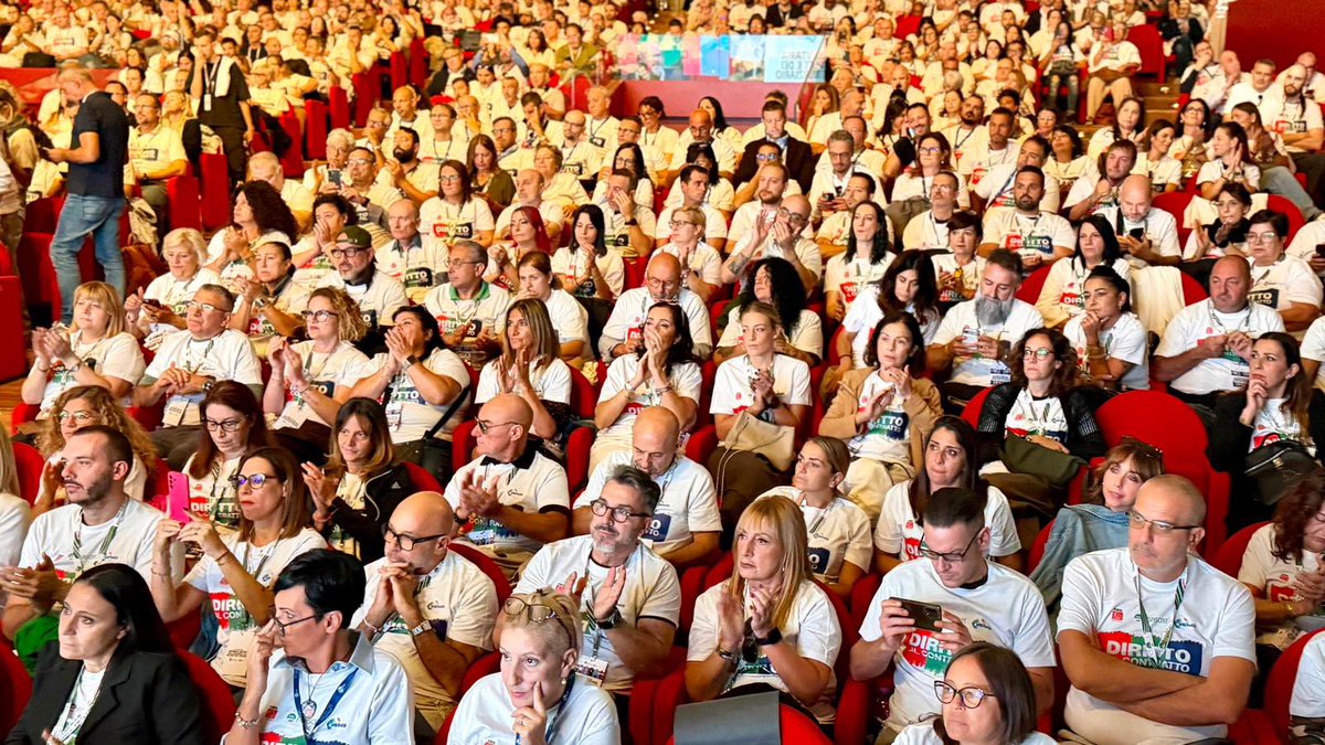 FisascatCisl75's tweet photo. 🔴🟢🔵 #Terziario, al via a Roma, all’Auditorium della Conciliazione, l’Assemblea nazionale unitaria delle delegate e dei delegati di Filcams Cgil, Fisascat Cisl e Uiltucs.

📍 Oltre 1.500 lavoratrici e lavoratori da tutta Italia riuniti per l’approvazione della Piattaforma unitaria che avvierà formalmente il percorso di rinnovo dei #Contratti del Terziario, Distribuzione e Servizi, della Distribuzione Moderna Organizzata e della Distribuzione Cooperativa, tutti in scadenza il 31 marzo 2027, applicati a circa 3 milioni di addetti.

🤝 Una grande giornata di partecipazione che conclude il lungo percorso di consultazione nei luoghi di lavoro e apre una nuova stagione contrattuale.

🗓️ La Piattaforma unitaria, una volta approvata, sarà trasmessa entro il 30 settembre alle associazioni datoriali del settore.

#DirittoAlContratto
#IlContrattoCiSpetta

📸 https://t.co/p7HF24lWnS