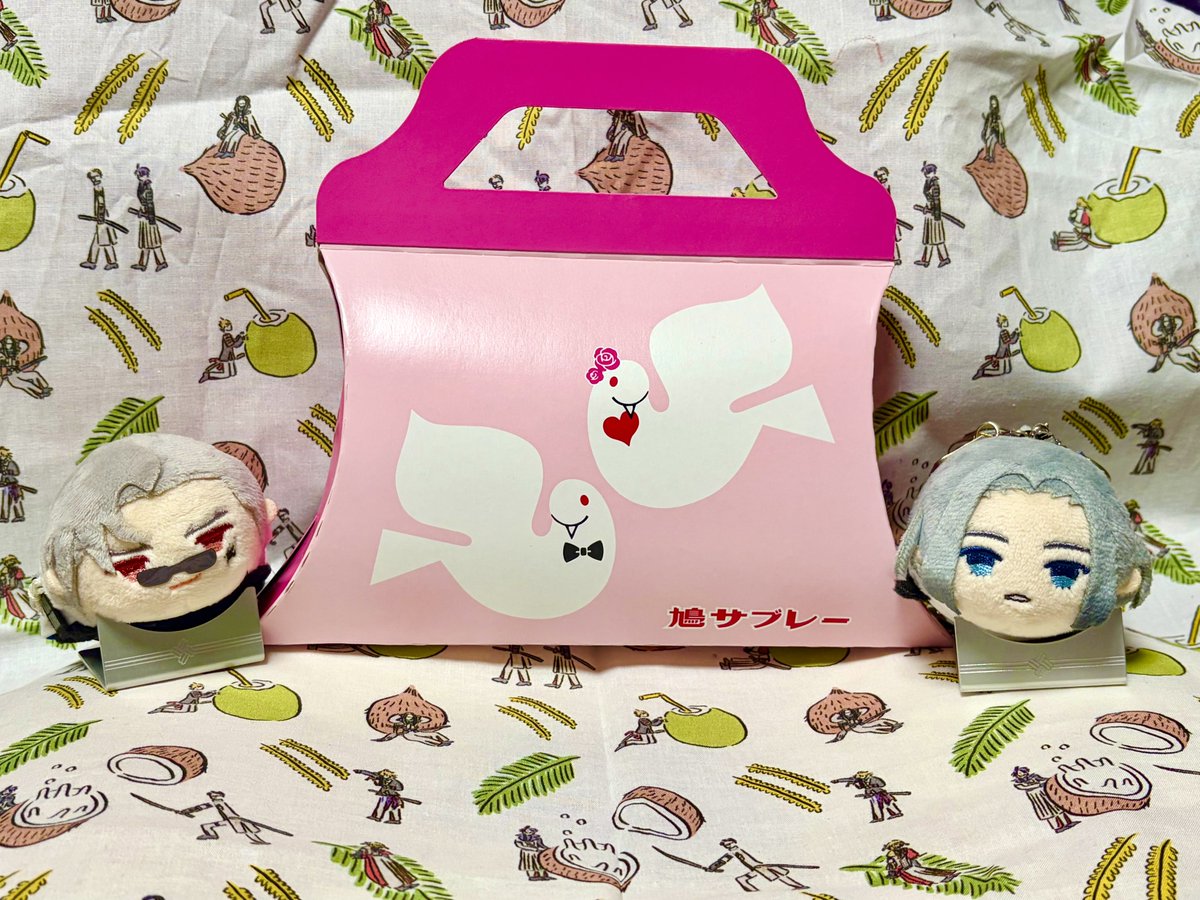 t_ofms's tweet photo. 頂き物の鳩サブレー
ウェディング🕊️かわいい… https://t.co/e08OrVQKJ0