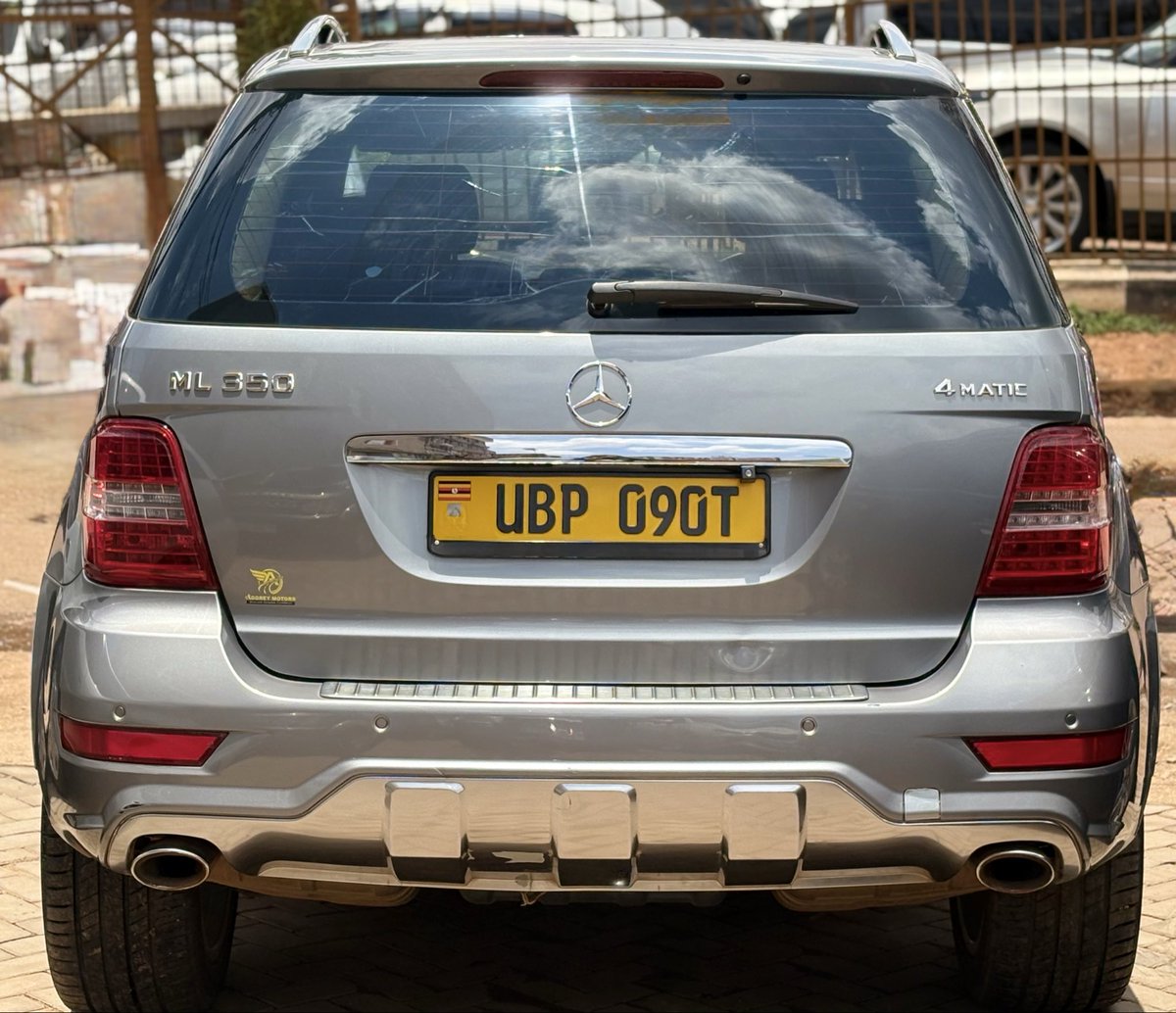 arnoldyosam's tweet photo. MERCEDES-BENZ ML350 | 2012 MODEL 🚘🔥

Luxury, power &amp; comfort in one package!

💰 56M UGX
✨ Clean &amp; classy
⚡ Powerful performance
🛋️ Spacious luxury interior

📞 0705176582
📲 WhatsApp: https://t.co/iLRRG7BgC8

#MercedesBenz #ML350 #CarsForSale #Uganda #Kampala https://t.co/o8rkO8sR5M