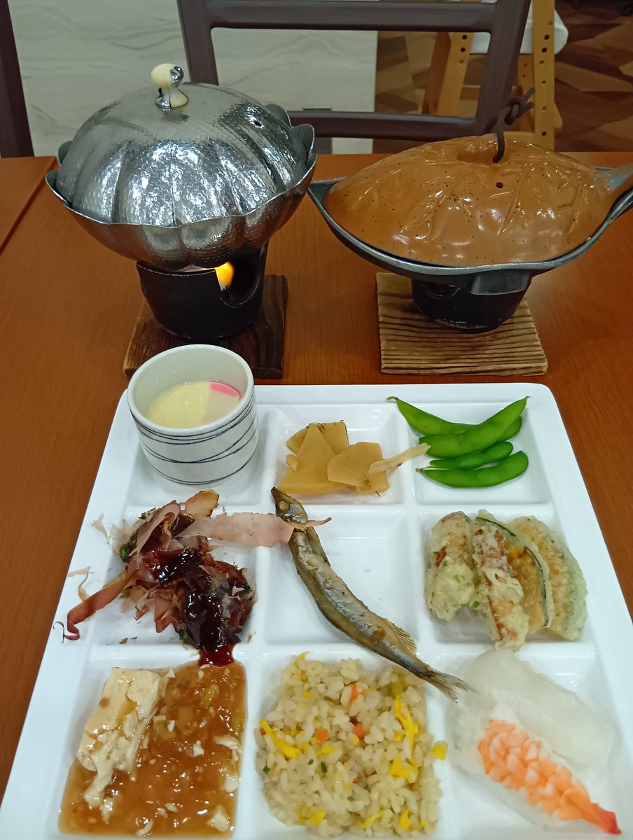 tvtoshi1's tweet photo. こんにちは😃
只今食事中 https://t.co/HQfKq1q222