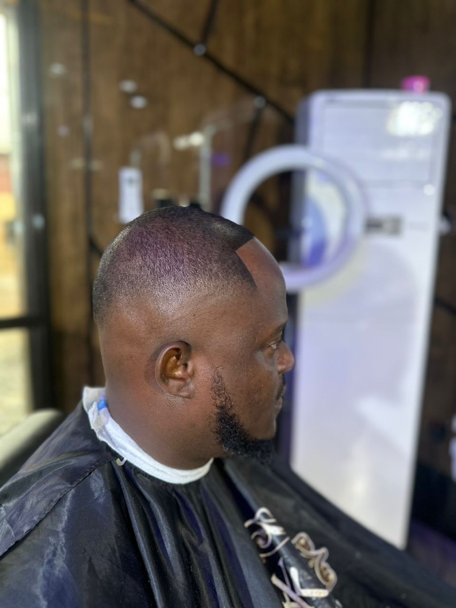 godswill4kt's tweet photo. I be hair mechanic. Book a section with us and let's get your hair fixed💈 https://t.co/uoL4pSCFZn
