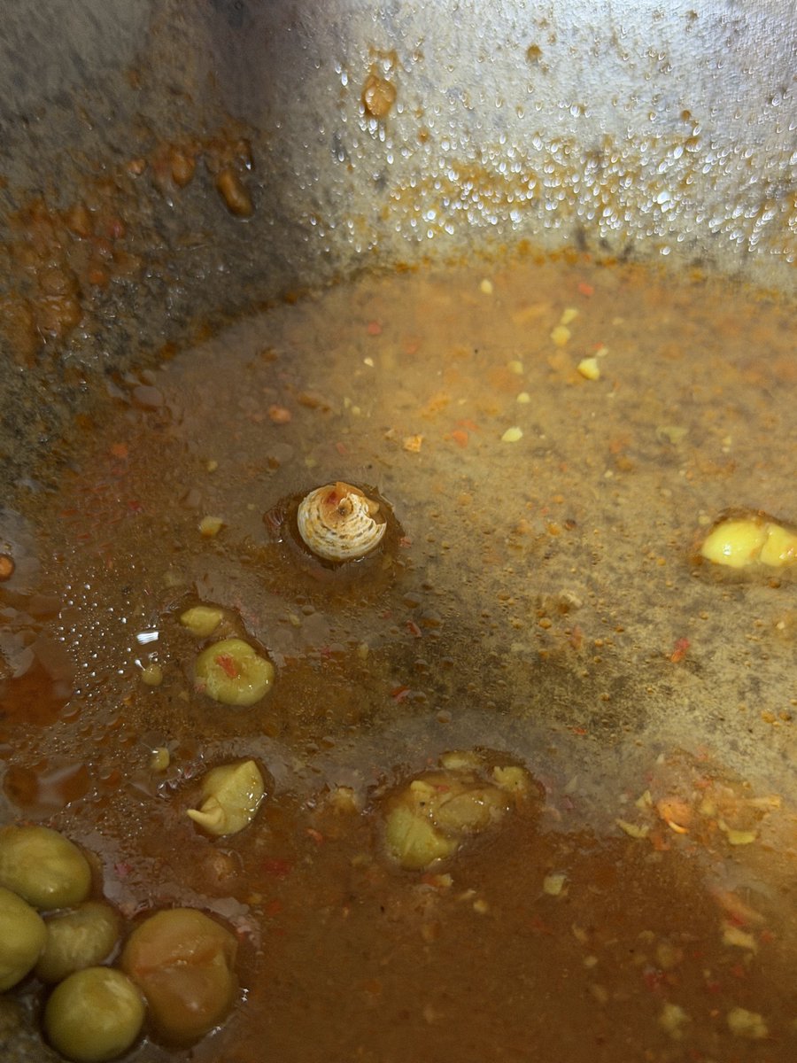 13_bugra's tweet photo. BİM bu bir rezilliktir.
Hadi biz yaparken görmedik ama üretimde nasıl böyle bir durum olabilir. Yedikten sonra farkettiğimizde kaç kişi kustu. Bir daha sizin markalarınıza dair hiçbir ürünü satın almayacağız. @bimturkiye https://t.co/U4inu7h16M